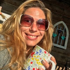 Meet your Posher, Anna